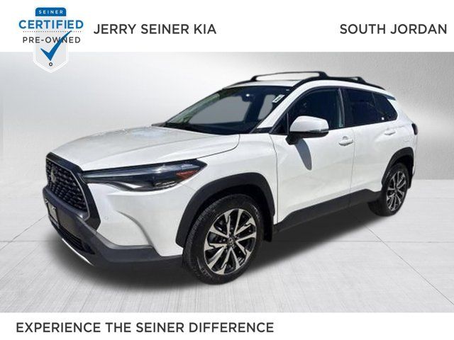 2022 Toyota Corolla Cross XLE
