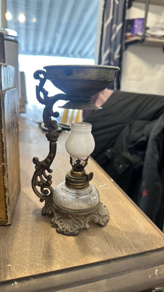 antinque Creaolene Lamp