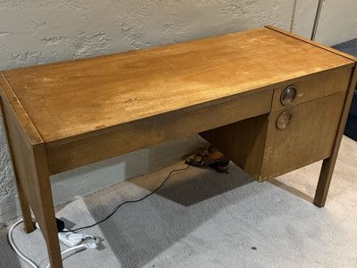 1950s Mid-Century Modern Solid Wood Desk – Vintage