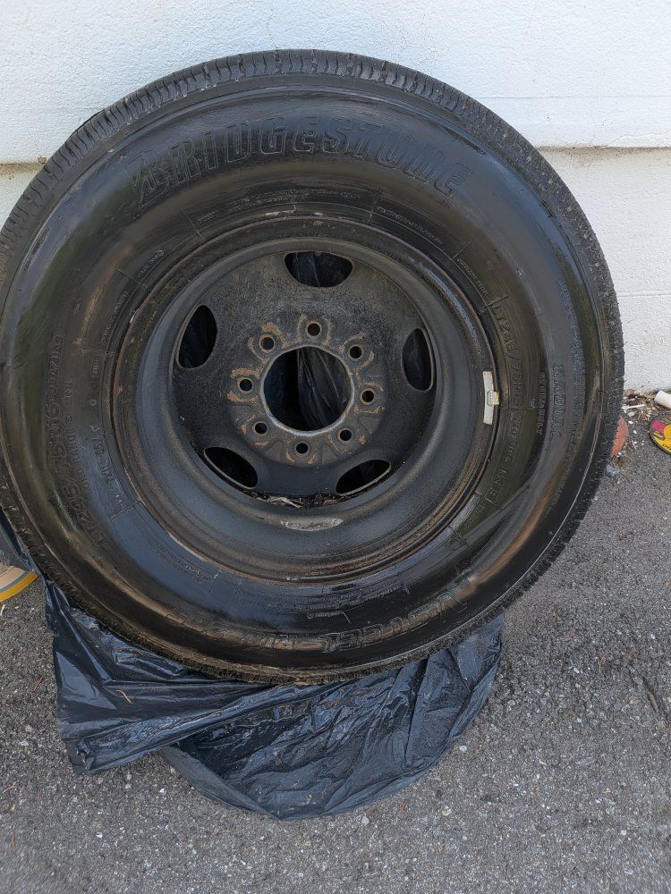 LT245/75R16 on rim