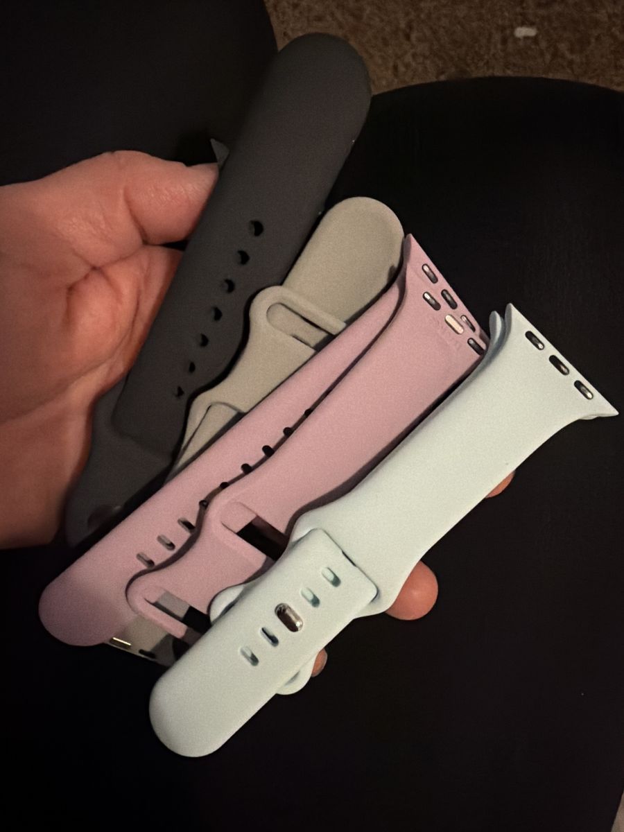 Lot of 4 Silicone Apple Watch Bands in Various Colors