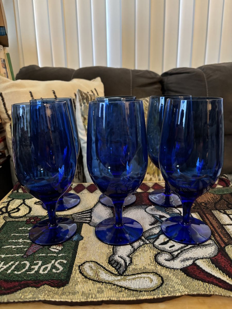 Vintage Set of 6 Cobalt Blue Pedestal Water/Wine Glasses - Excellent Condition