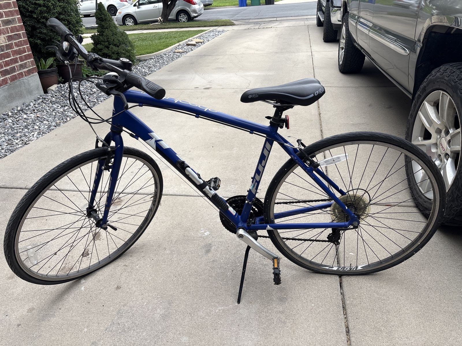 Fuji Absolute 2.1 Flat Bar Road Bike - Blue, Size M/L, Puncture Resistant Tires