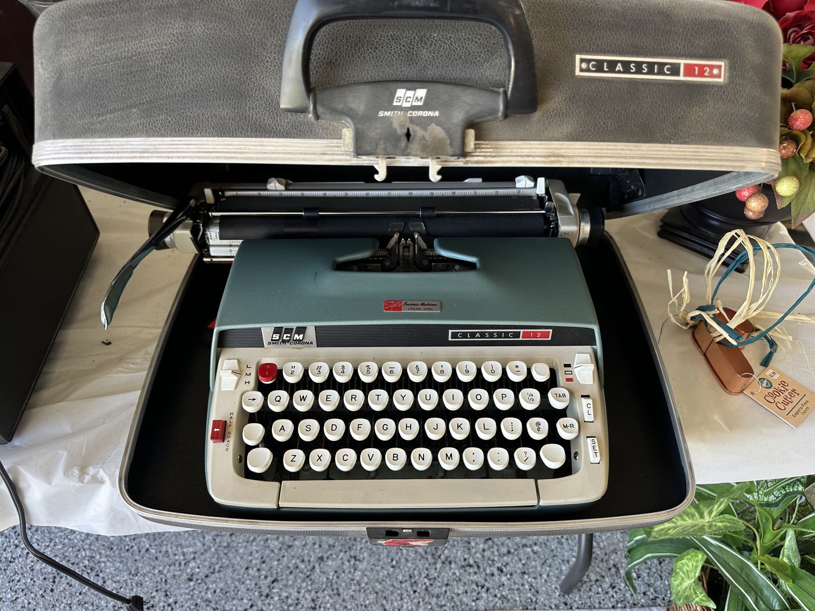 Vintage Smith & Corona Classic 12 Type Writer with Case
