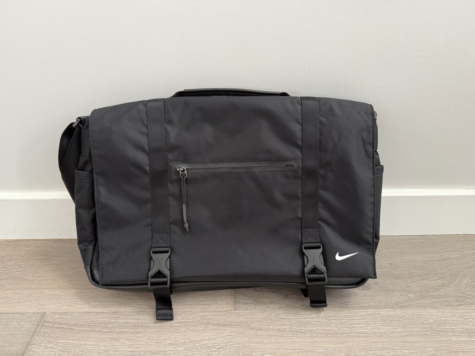 [Brand New] NIKE Messenger Bag