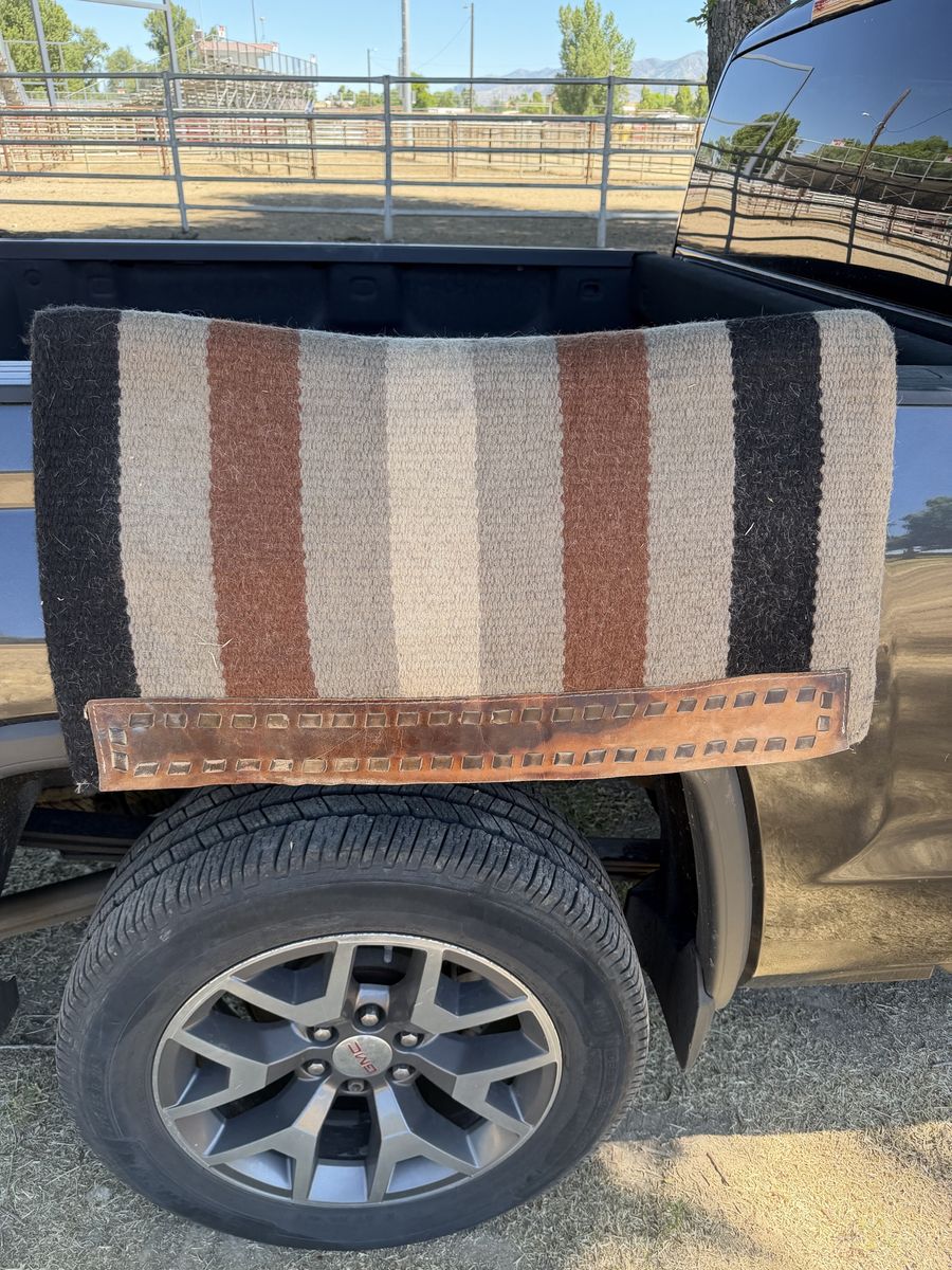 Saddle blankets