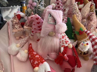 Gnomes, gnomes, gnomes!
