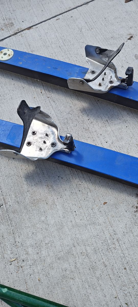 trak nowax vintage skis with poles