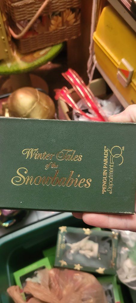 Dept 56 Snowbabies 'Penguin Parade' Figurine Set with Original Box