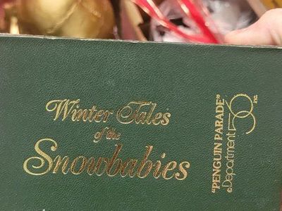 Dept 56 Snowbabies 'Penguin Parade' Figurine Set with Original Box