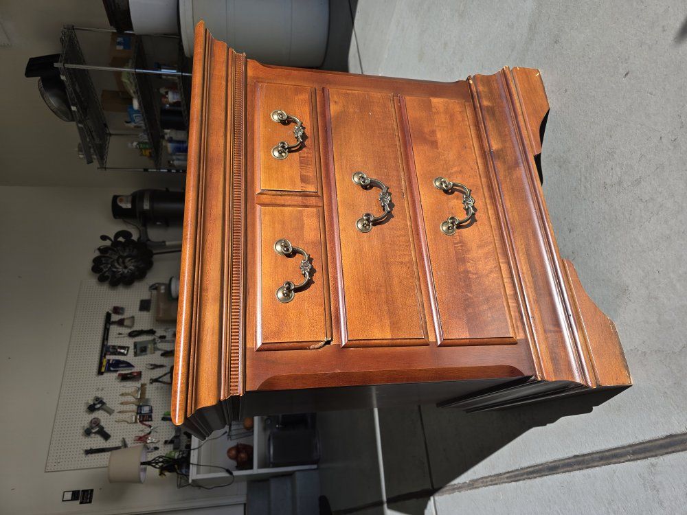 End table/Night Stand