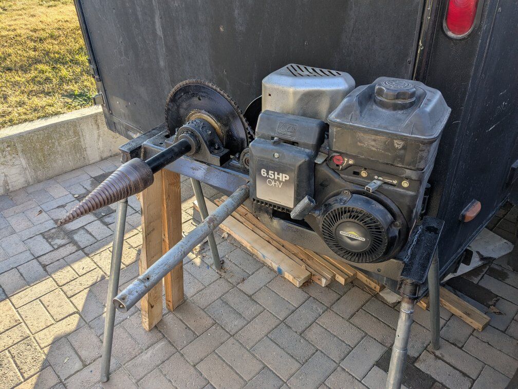 Gas powered log splitter sticker twist style