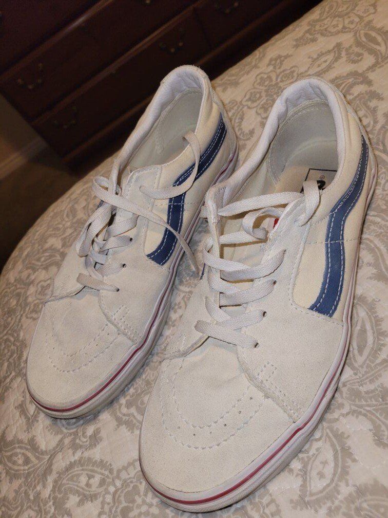 vans size 9 leather shoes in great shape