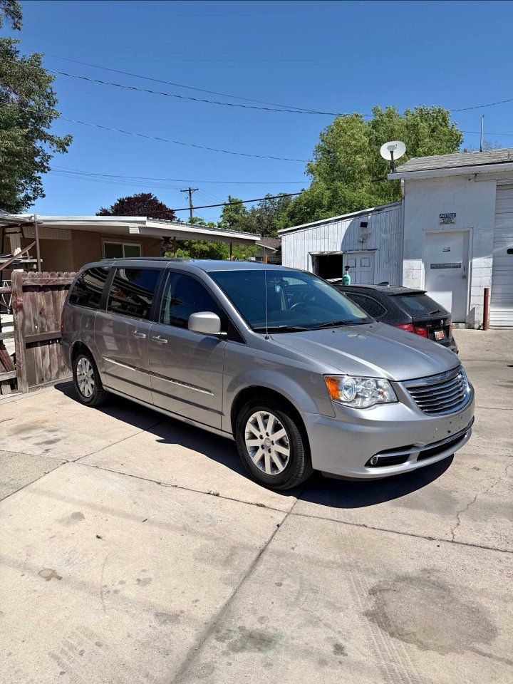 2016 Chrysler Town and Country Touring Plus