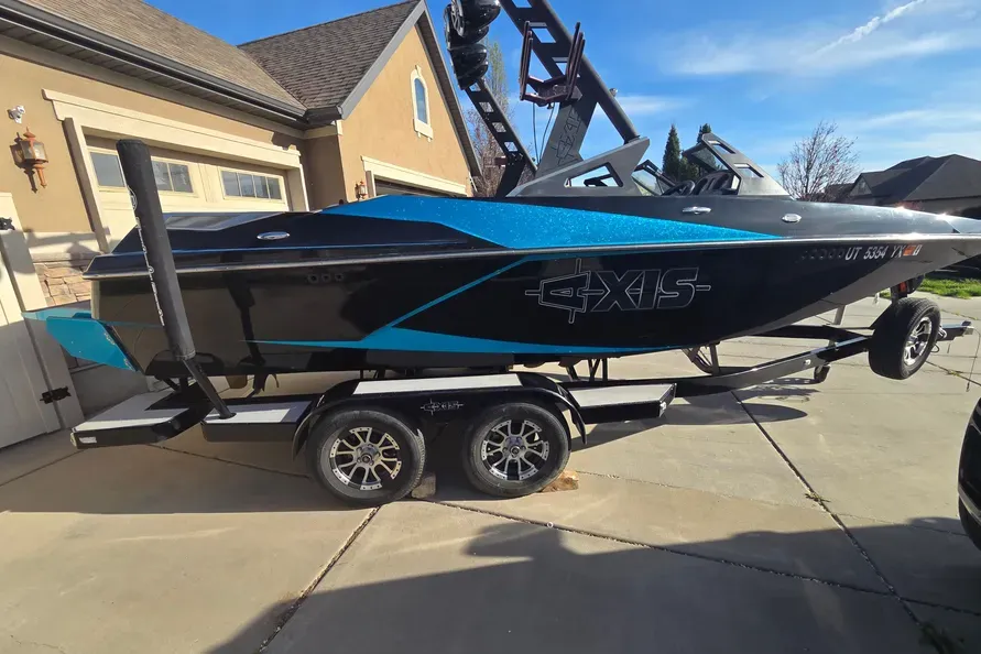 2017 Axis A20| 20'