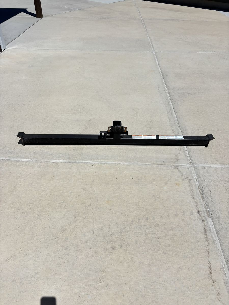 Used rear hitch off a fifth wheel