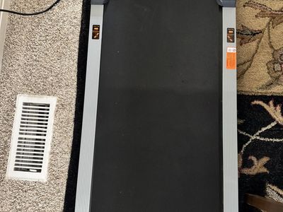 Walking pad/treadmill with remote