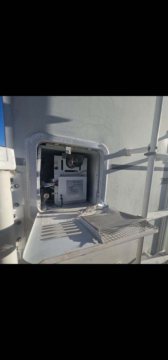 Main image 6