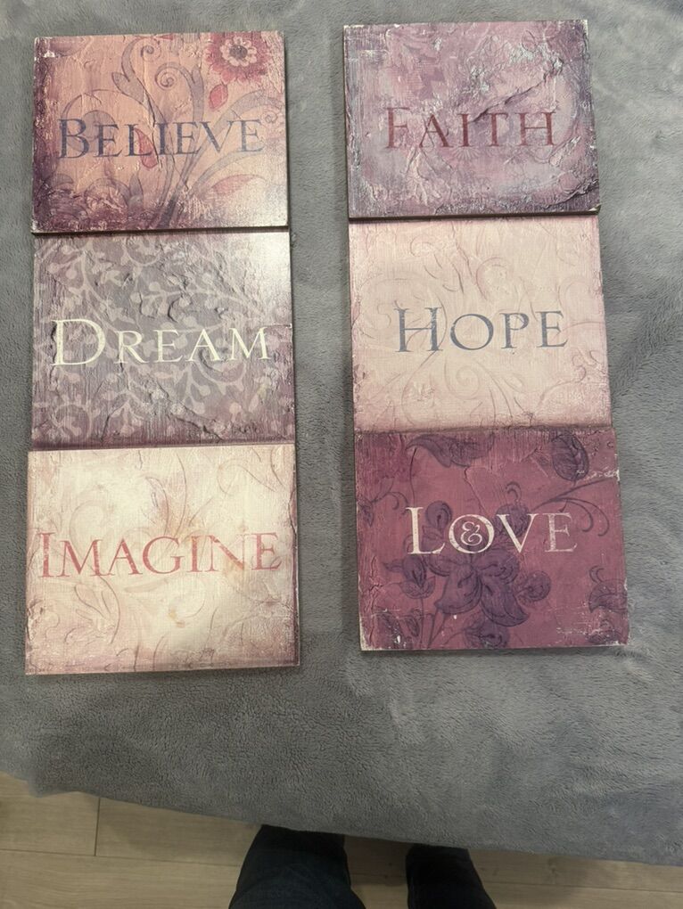 Decorative Wall Hangings