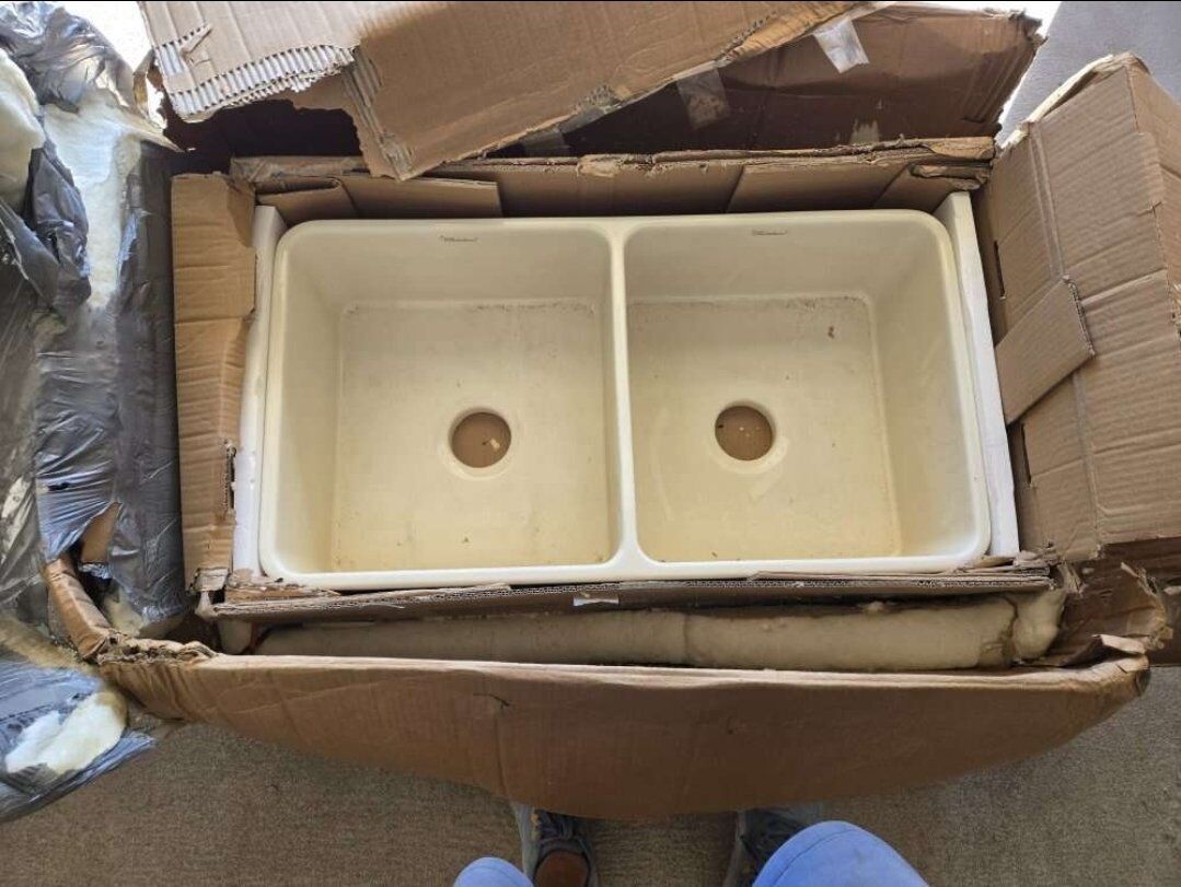 Whithaus Farm Sink, Biscuit