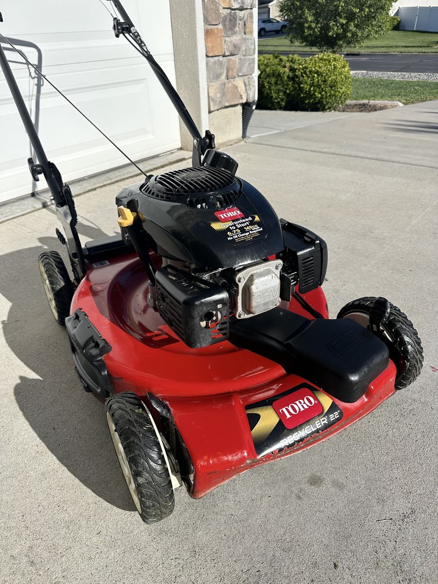 Toro Recycler 22” Self-Propelled Lawn Mower