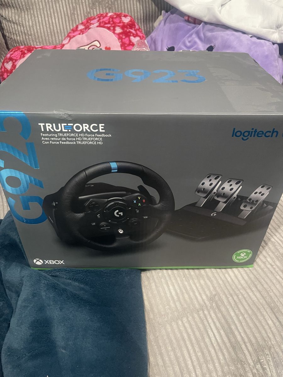 Logitech G923 True-force steering wheel