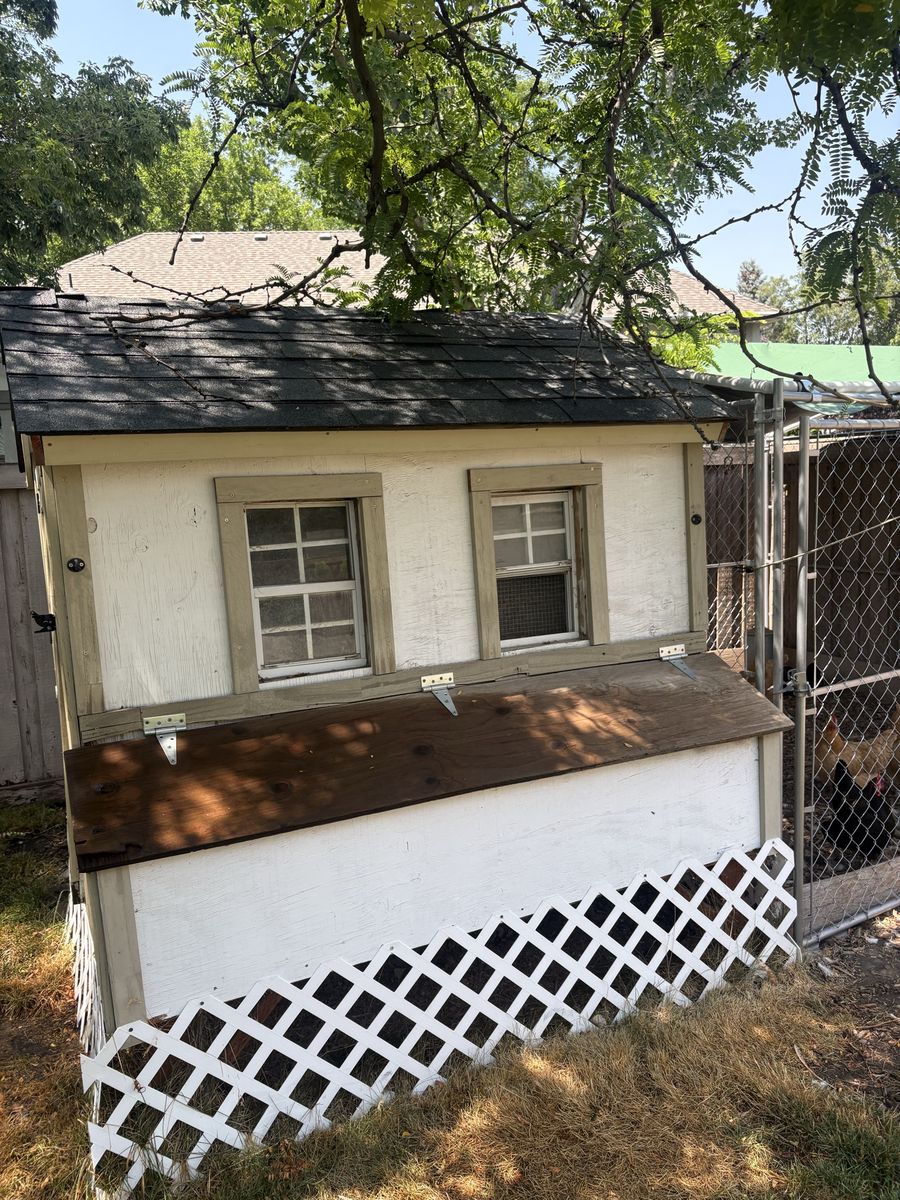 Awesome Chicken Coup - free