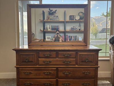 9 draw Dresser with Mirror
