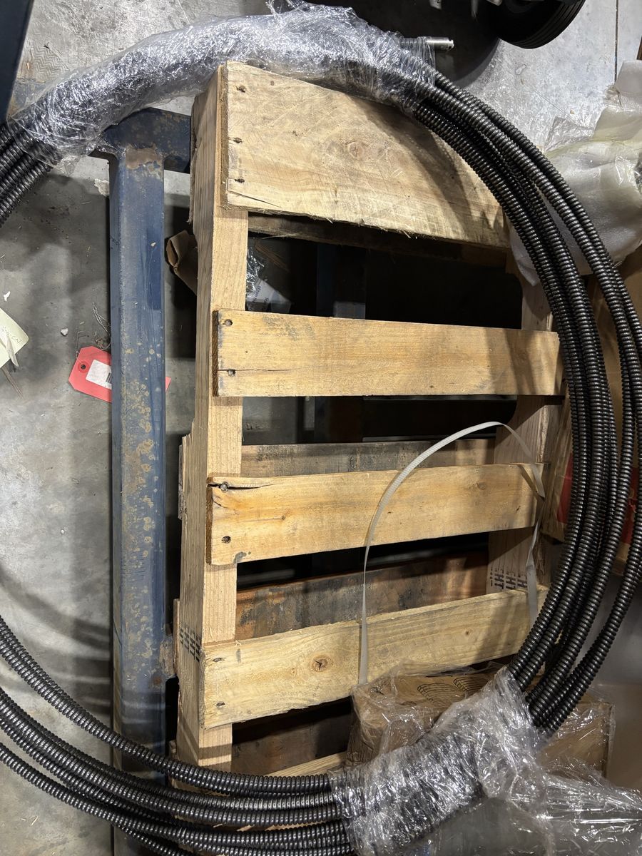 Main image 3