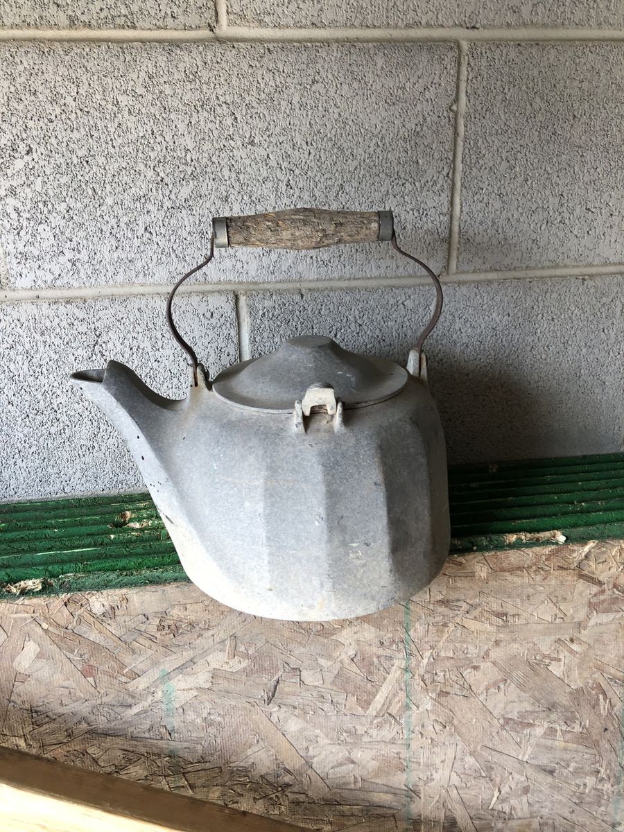 Vintage/antique watering pale