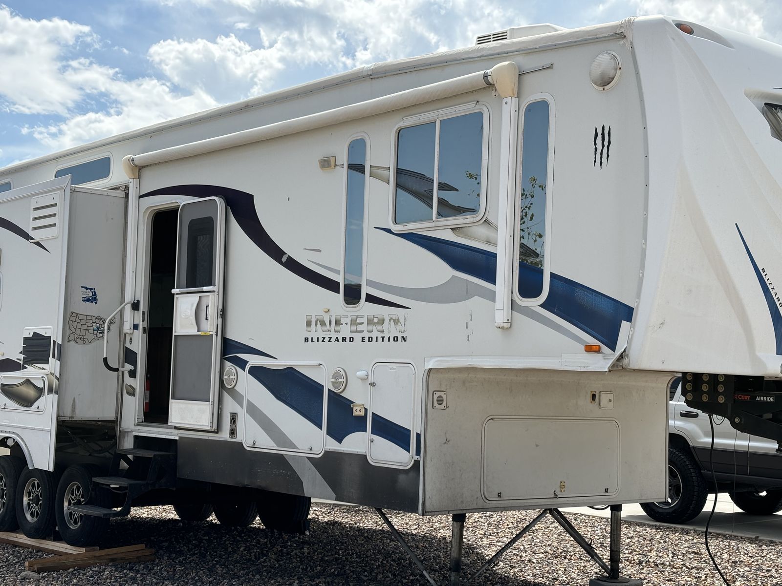 2009 K-Z Inferno 3812 Toy Hauler ***TRADE***