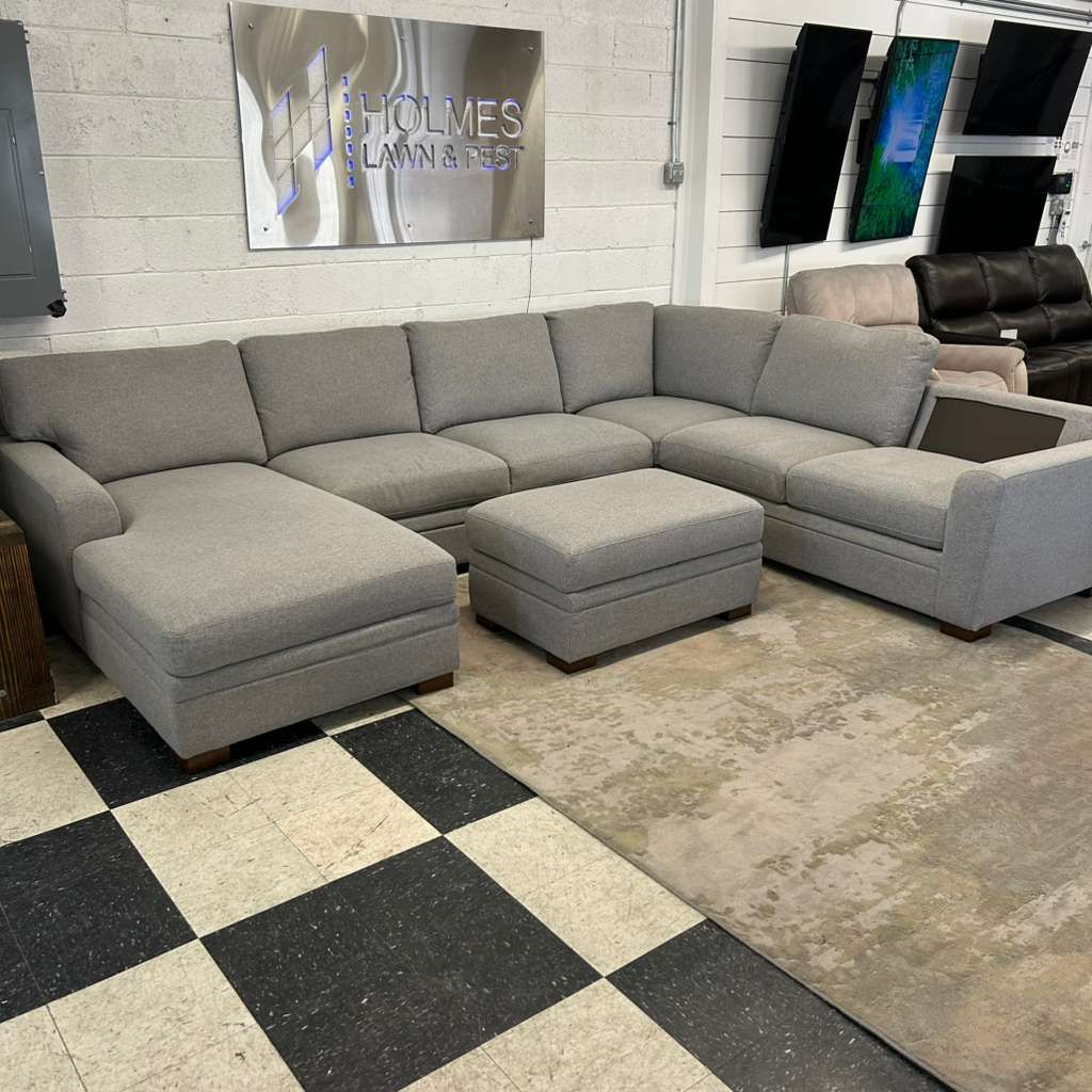 LIKE NEW!! COSTCO THOMASVILLE LANGDON FABRIC SECTIONAL W/ CHAISE & STORAGE OTTOMAN!!
