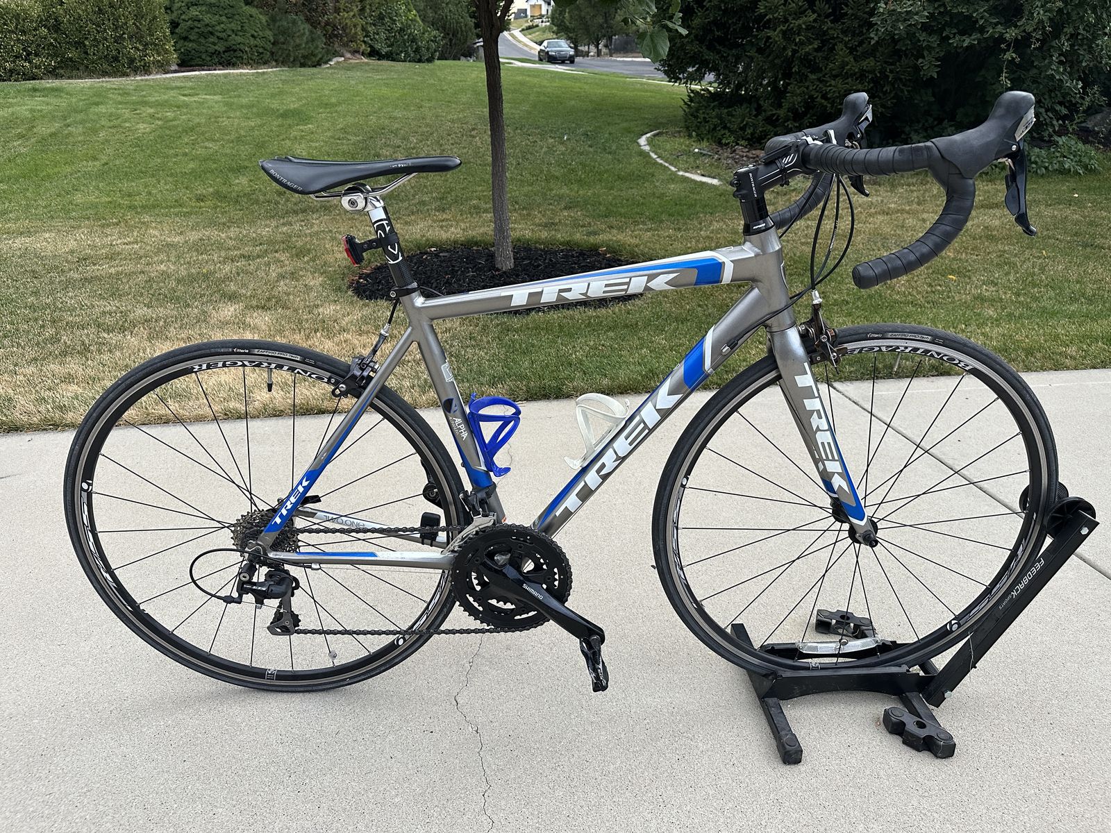2012 Trek 2.1 Road Bike (Triple Gear Setup for Easy Hills!) - Size 54cm (Medium)