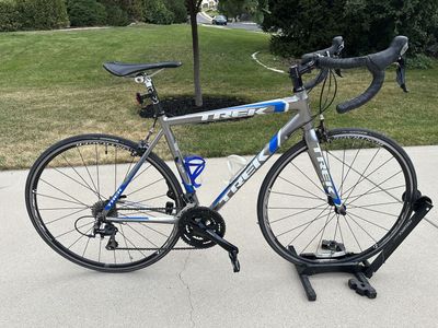 2012 Trek 2.1 Road Bike (Triple Gear Setup for Easy Hills!) - Size 54cm (Medium)