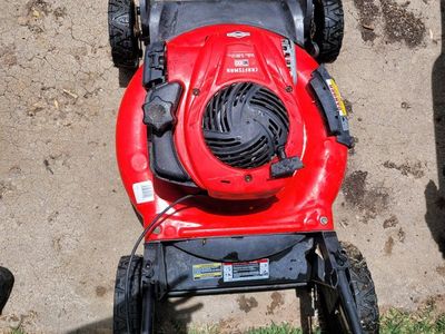 Craftsman M100 21-inch 140cc Briggs & Stratton Gas Push Lawn Mower - Red