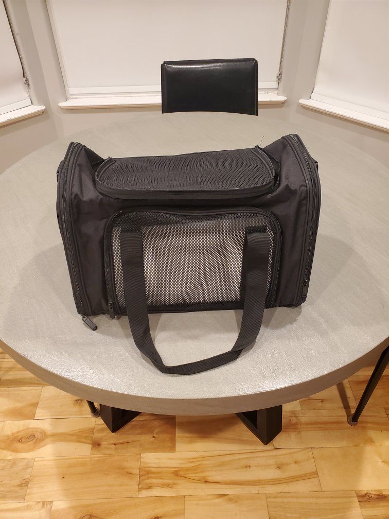 Pet carrier
