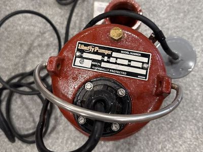 Liberty 1/2 HP Auto Submersible Septic Sewage Pump 2" FNPT w/ Float Solids