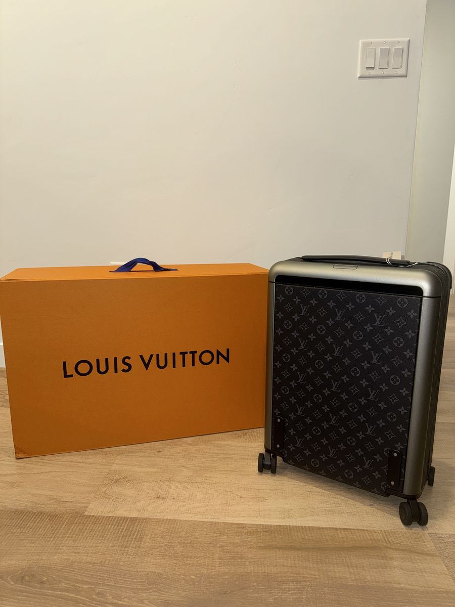 Louis Vuitton Carry-On