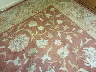 PENDING. 10’x14’ VERY HEAVY, 1” THICK, PLUSH AREA RUG $25 OBO