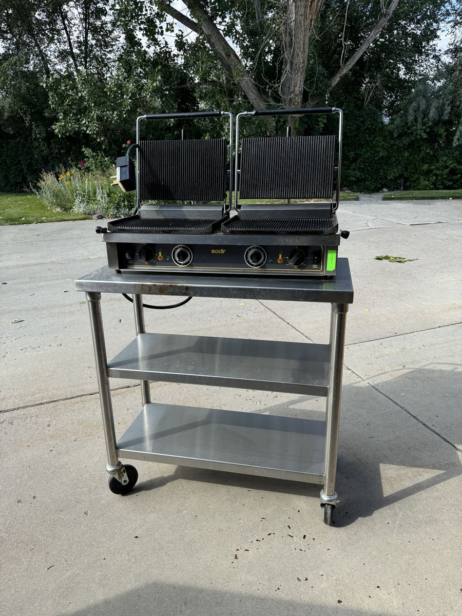 Pannini Groved Griddle Press