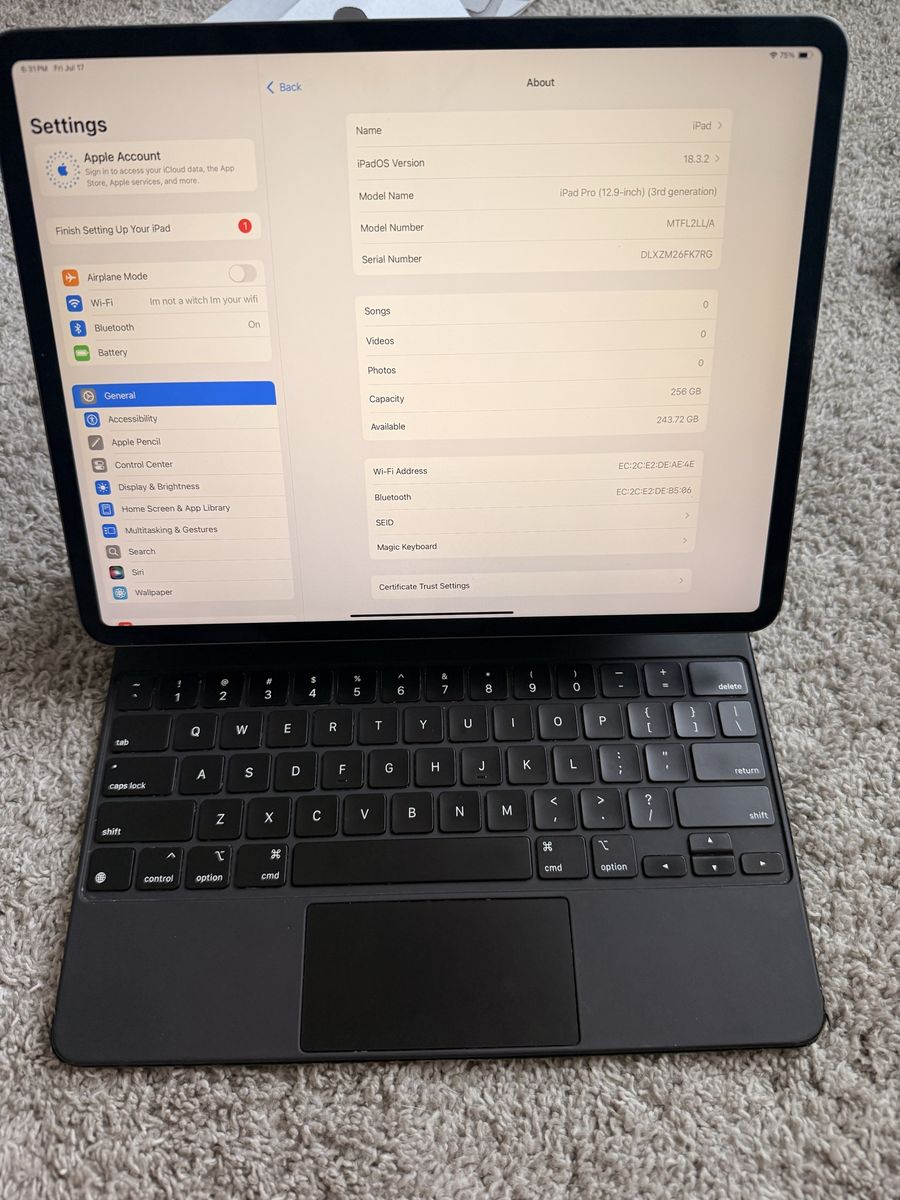 Apple iPad Pro 12.9-inch (3rd Gen) 256GB with Magic Keyboard