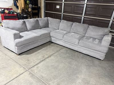 Large Gray Sectional Couch *CAN DELIVER*