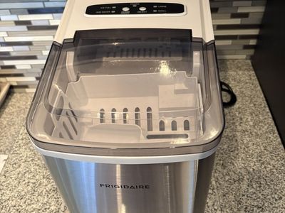 Frigidaire Ice Maker