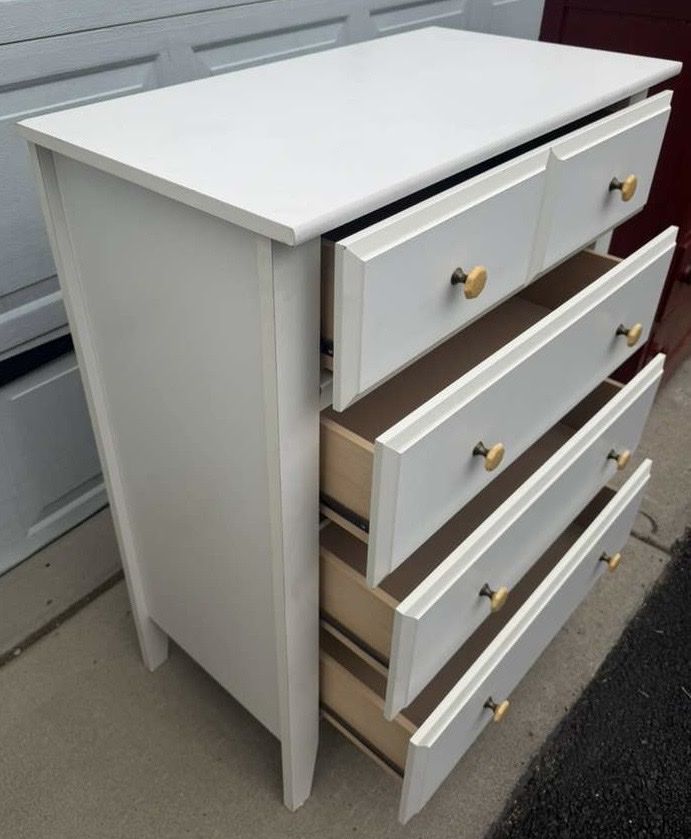 Main image 3