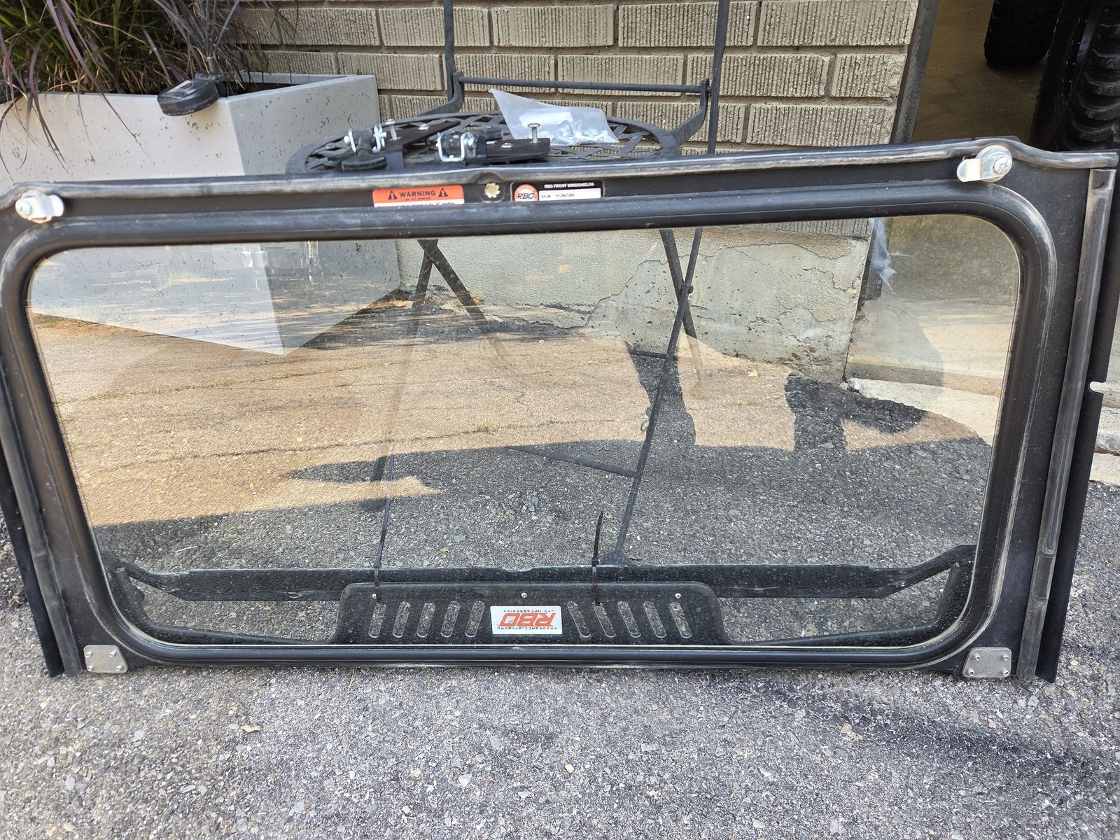 Main image 3