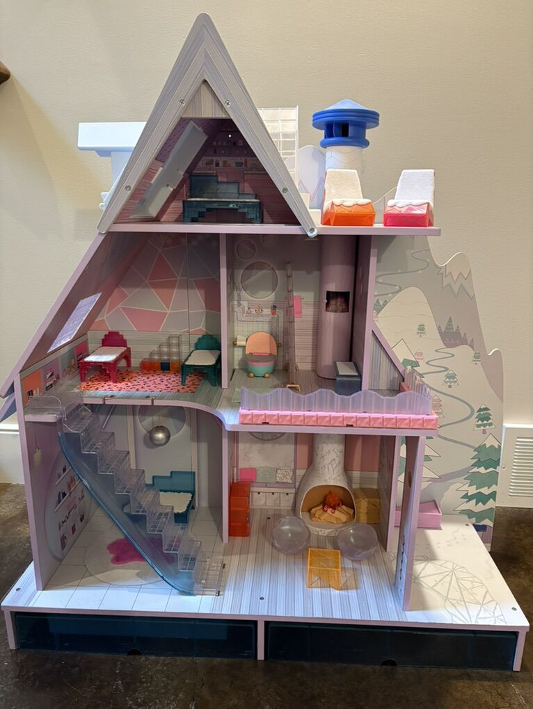LOL Doll House