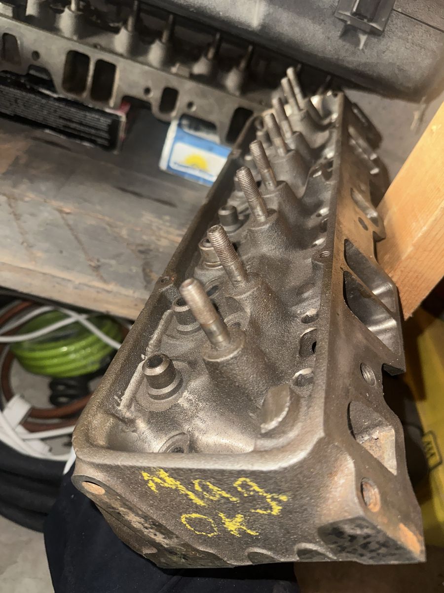 GM 3927186 Cylinder Heads