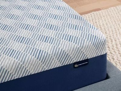 New king mattress and bed frame