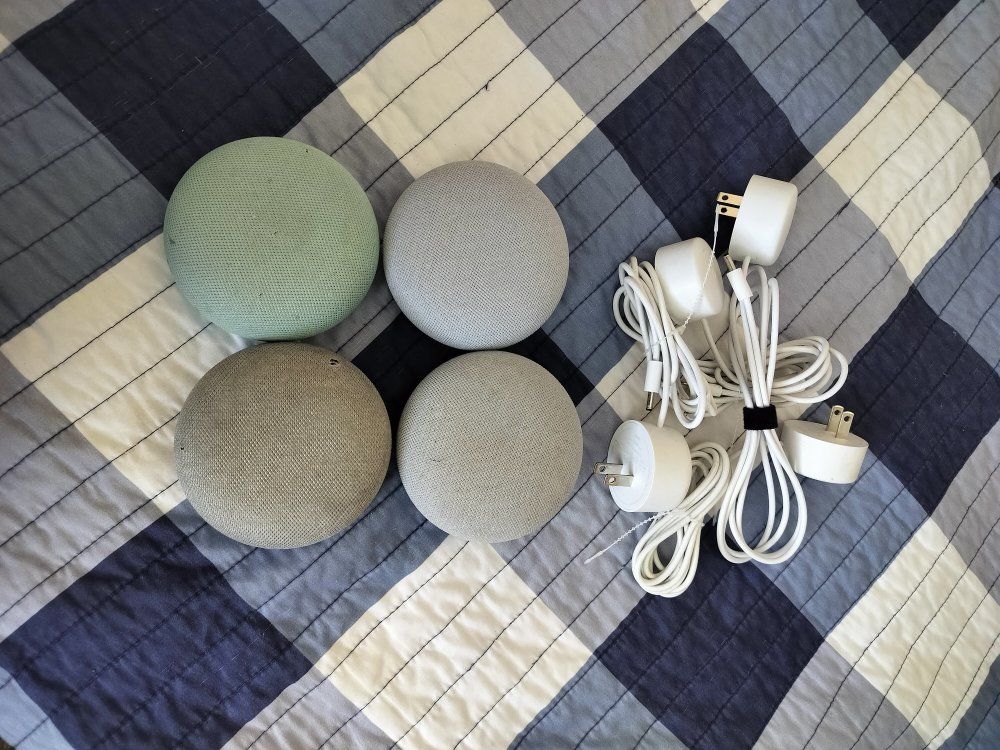 4- Google home minis