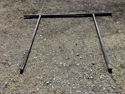 Horse hitching posts